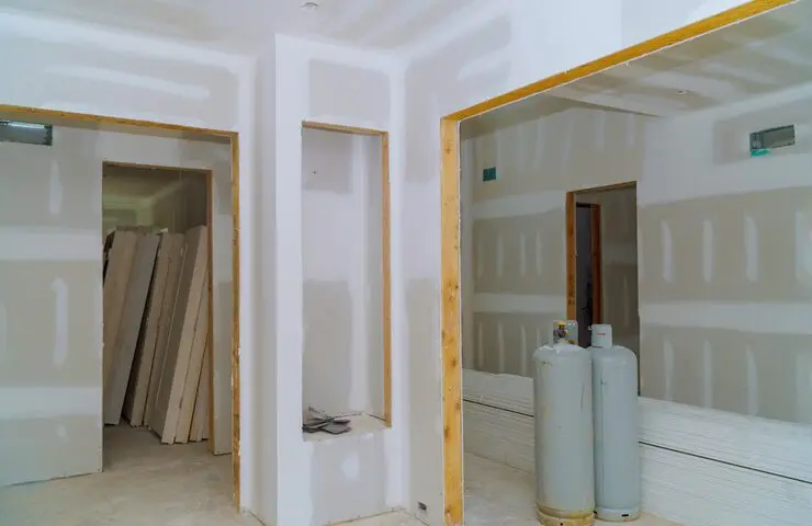 Alçıpan bölme duvar, kapı boşluğu ve duvar nişi